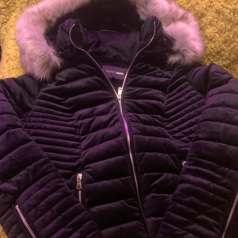 Ultra soft, warm and comfy Fashion Nova jacket!! 🖤